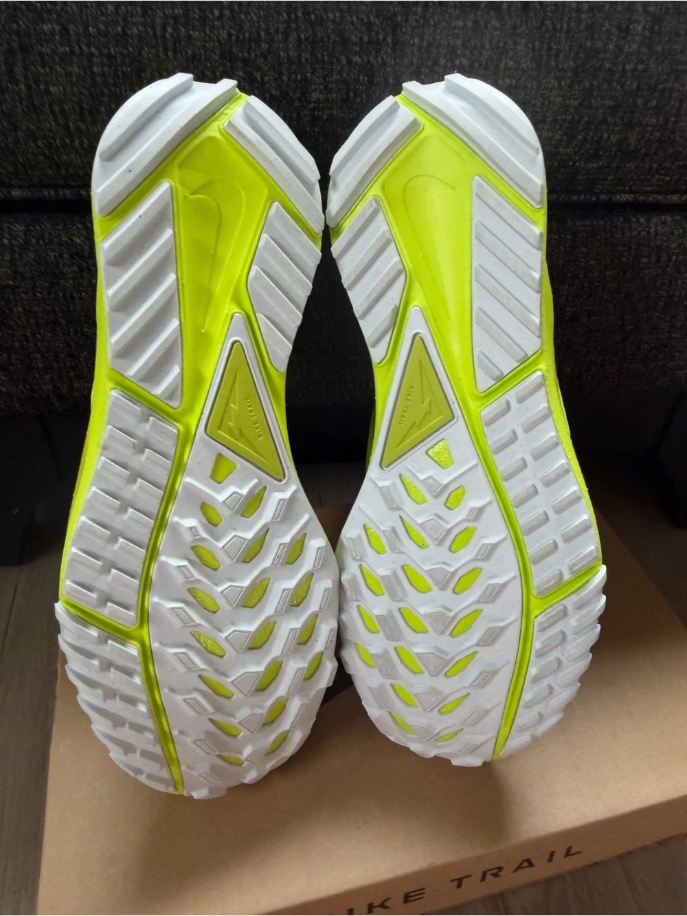 Nike React Pegasus Trail 4 Gore Bolt Bright Cactus Yellow Running Shoes 8M/9.5W